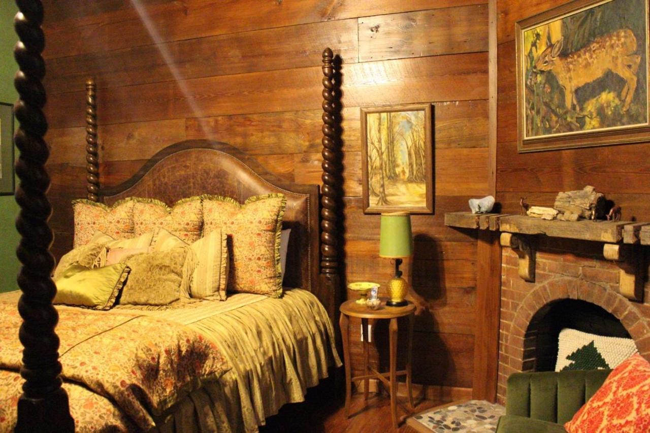 The Gallery House Boutique Hotel Stephenville Bagian luar foto