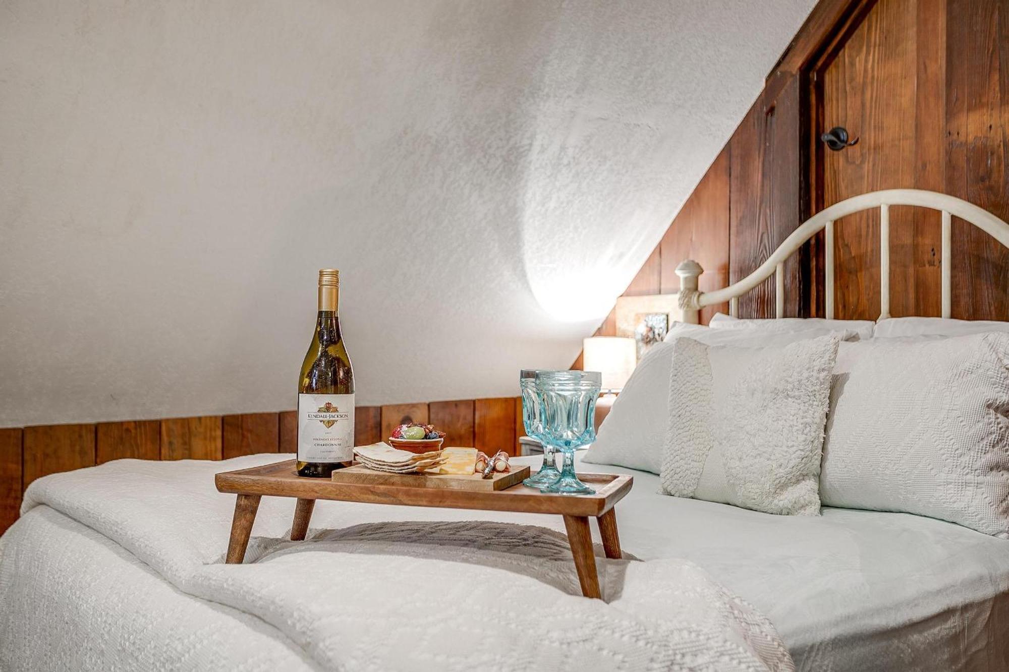 The Gallery House Boutique Hotel Stephenville Bagian luar foto
