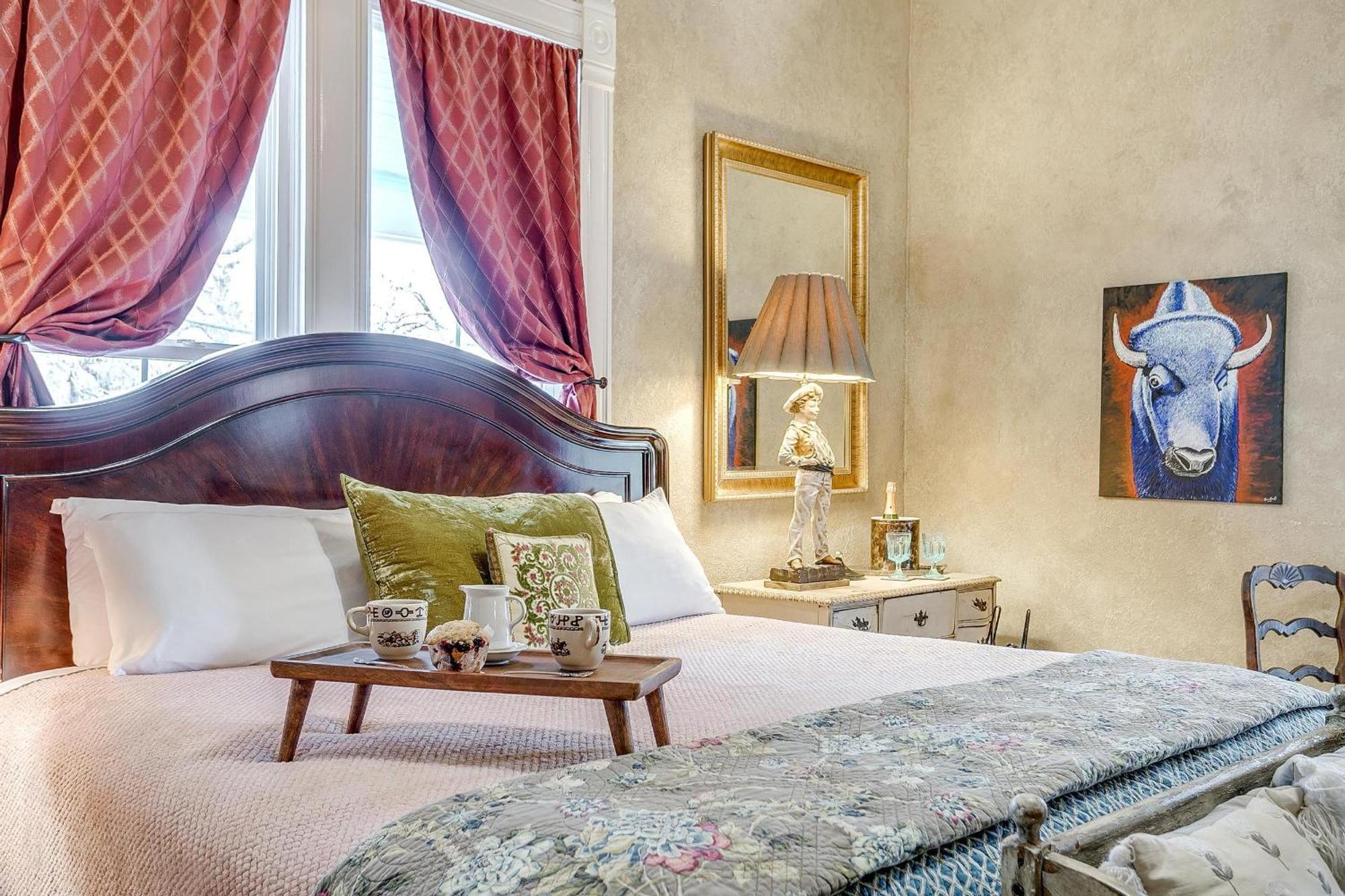 The Gallery House Boutique Hotel Stephenville Bagian luar foto