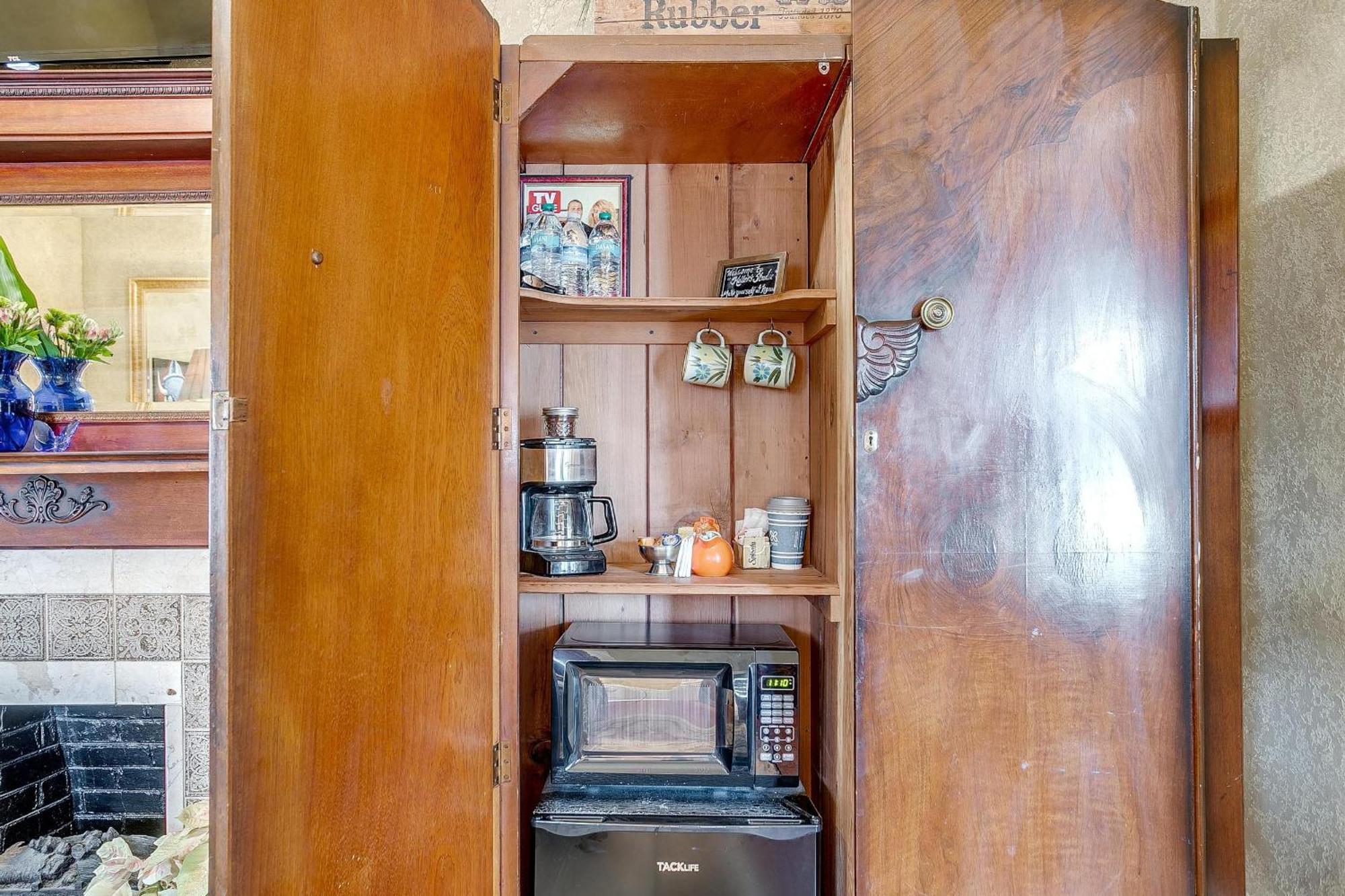 The Gallery House Boutique Hotel Stephenville Bagian luar foto