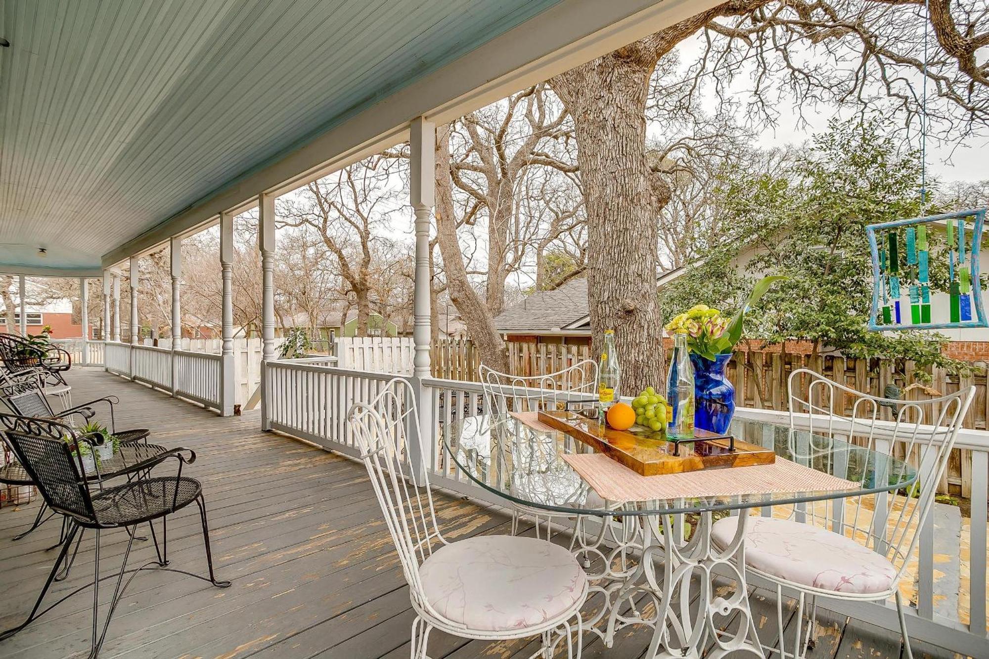 The Gallery House Boutique Hotel Stephenville Bagian luar foto