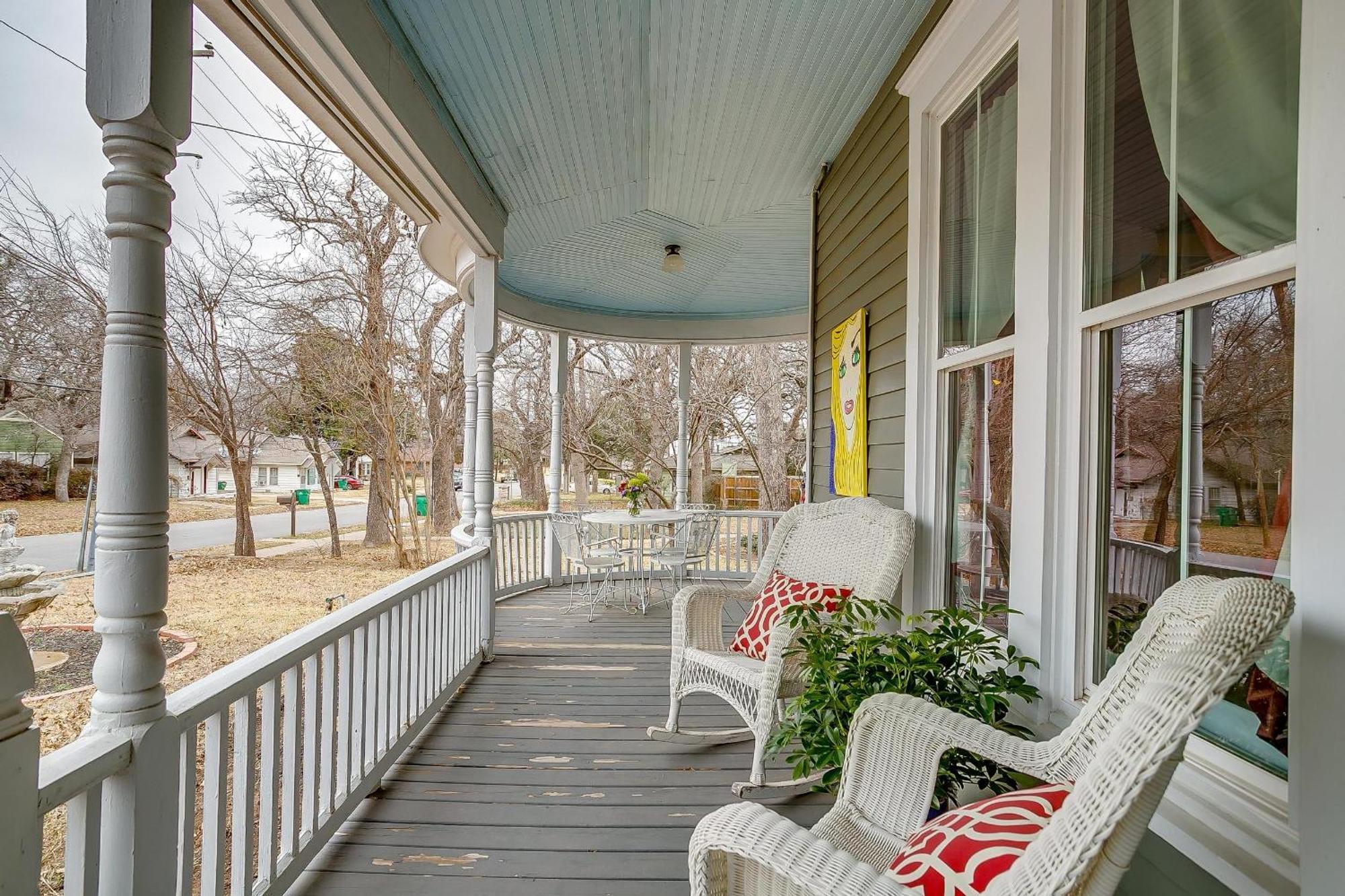 The Gallery House Boutique Hotel Stephenville Bagian luar foto