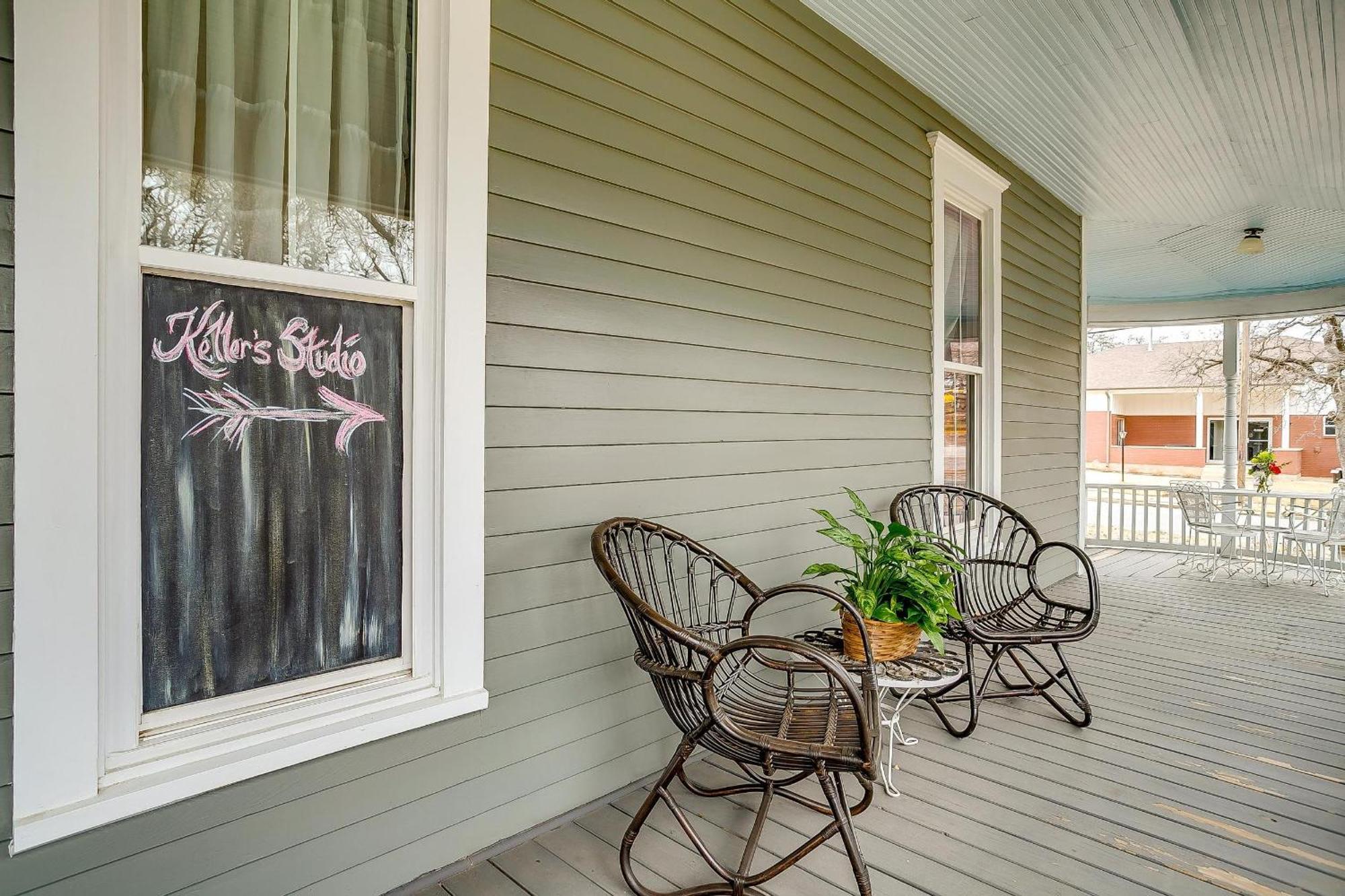The Gallery House Boutique Hotel Stephenville Bagian luar foto